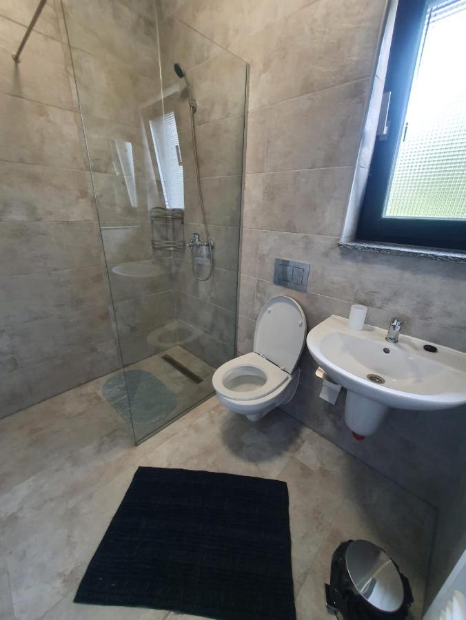 Casa De Vacanta Larisa Novaci-Străini Eksteriør bilde