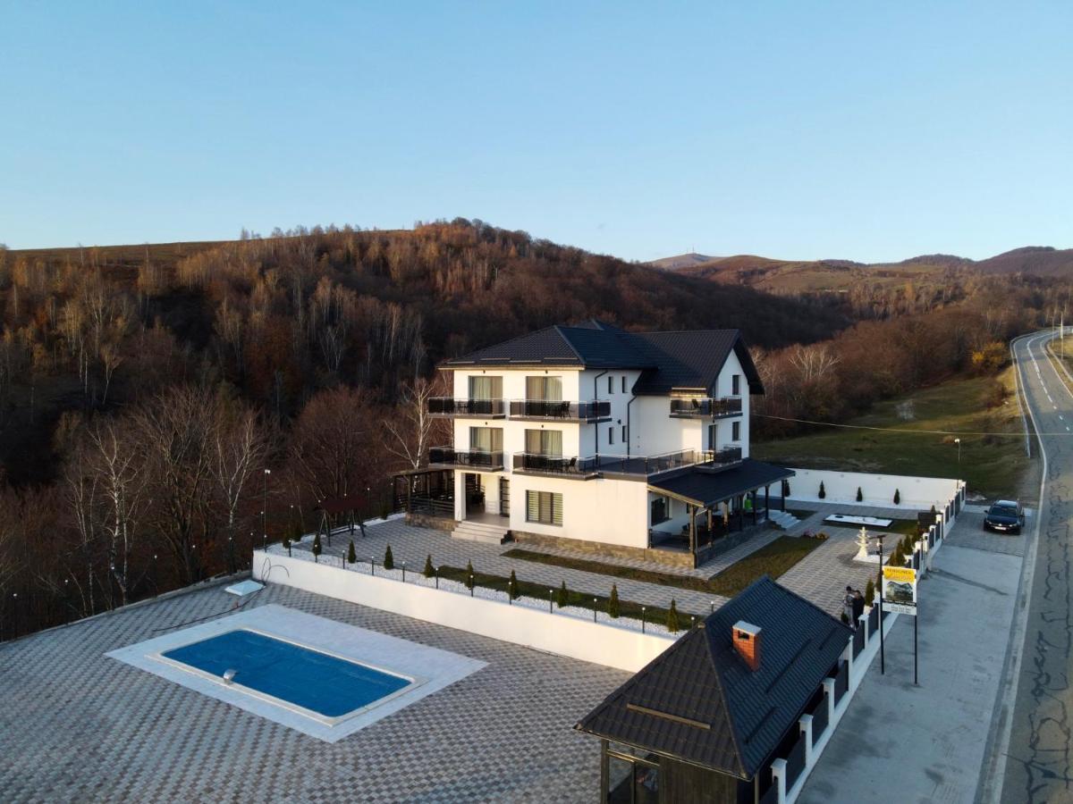 Casa De Vacanta Larisa Novaci-Străini Eksteriør bilde