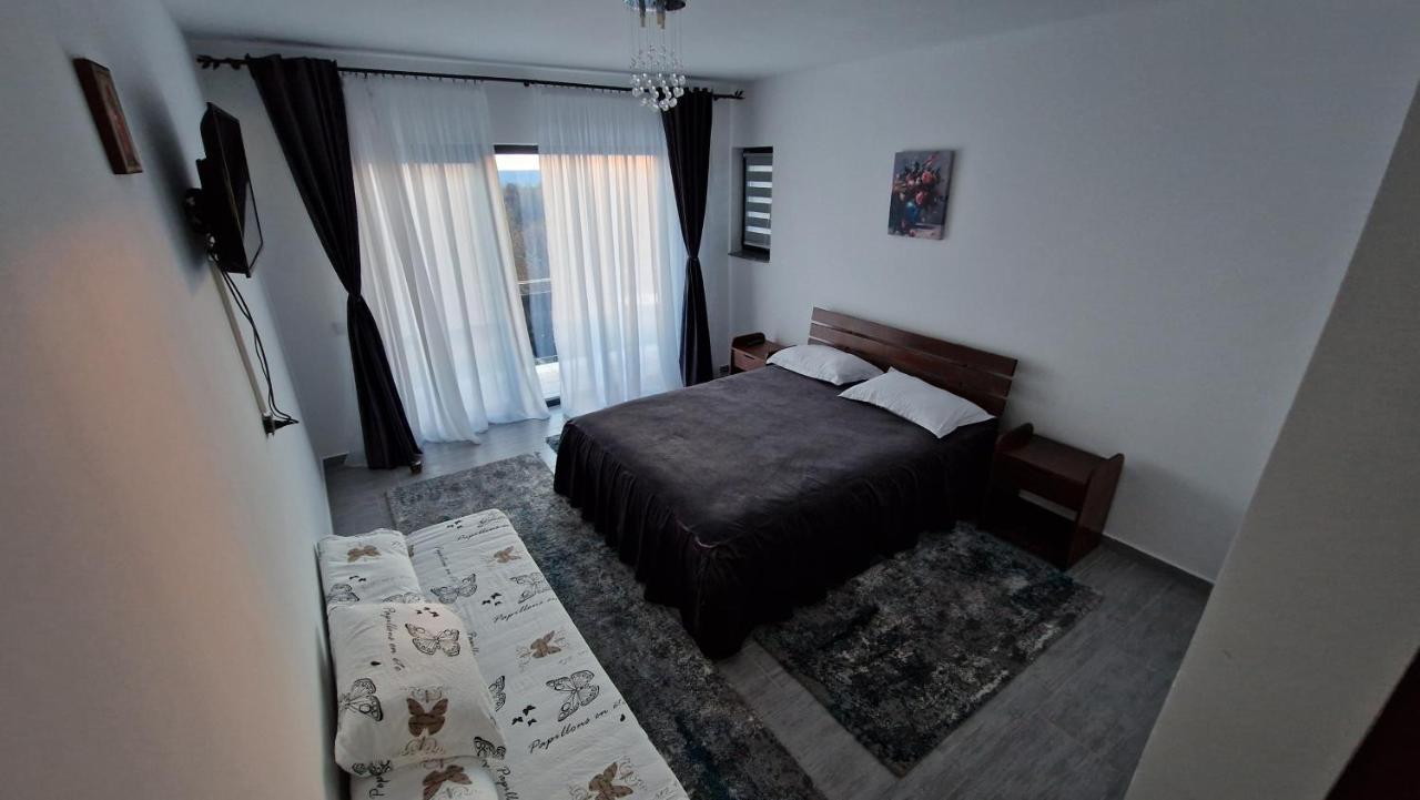 Casa De Vacanta Larisa Novaci-Străini Eksteriør bilde