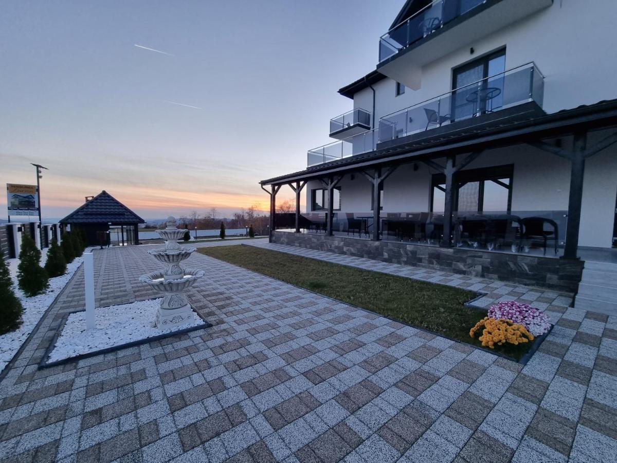 Casa De Vacanta Larisa Novaci-Străini Eksteriør bilde