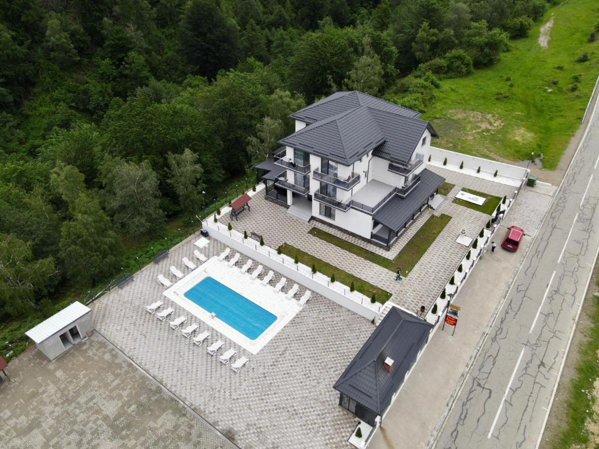 Casa De Vacanta Larisa Novaci-Străini Eksteriør bilde