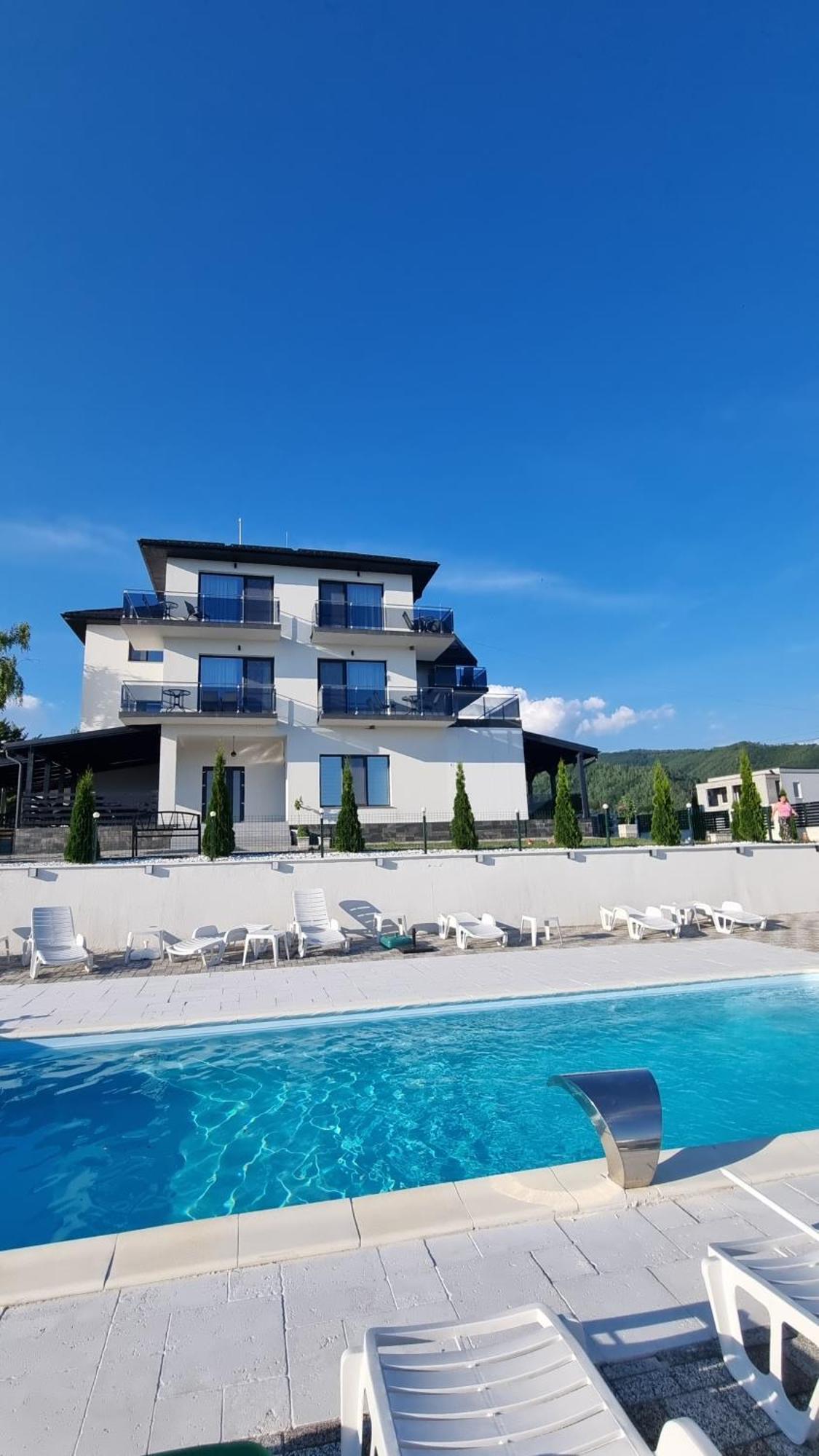 Casa De Vacanta Larisa Novaci-Străini Eksteriør bilde